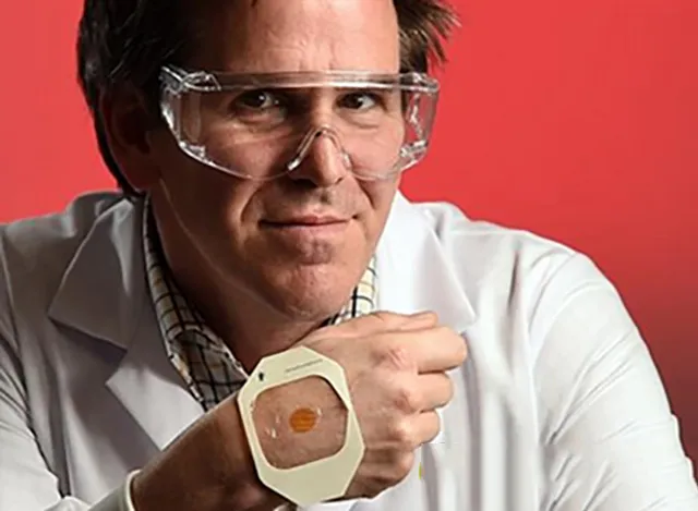 Australian scientists have developed a smart bandage that can automatically release antibiotics with a reminder function